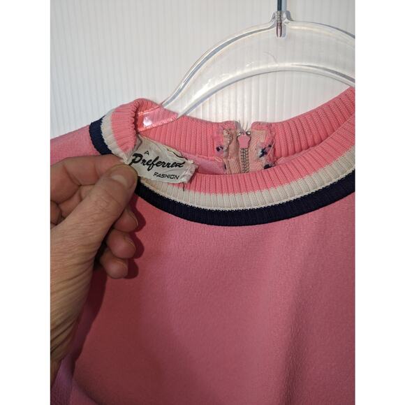 Vintage 60's Sleeveless Shift Dress Pink Striped Trim Neckline Polyester - Picture 6 of 7